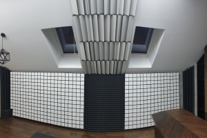 Як прибрати відлуння і гул в приміщенні?